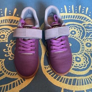 NoBull Project- women’s lifters